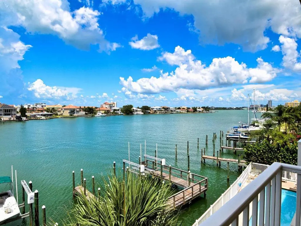 Bay Harbor 303