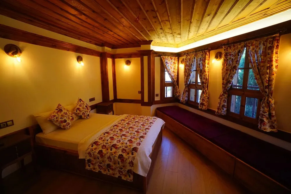 Yeni Konak Hotel
