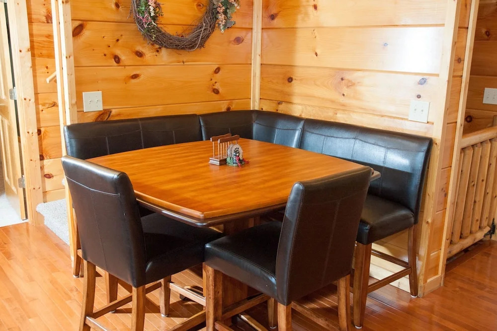 ARROWHEAD - 5 Br Cabin