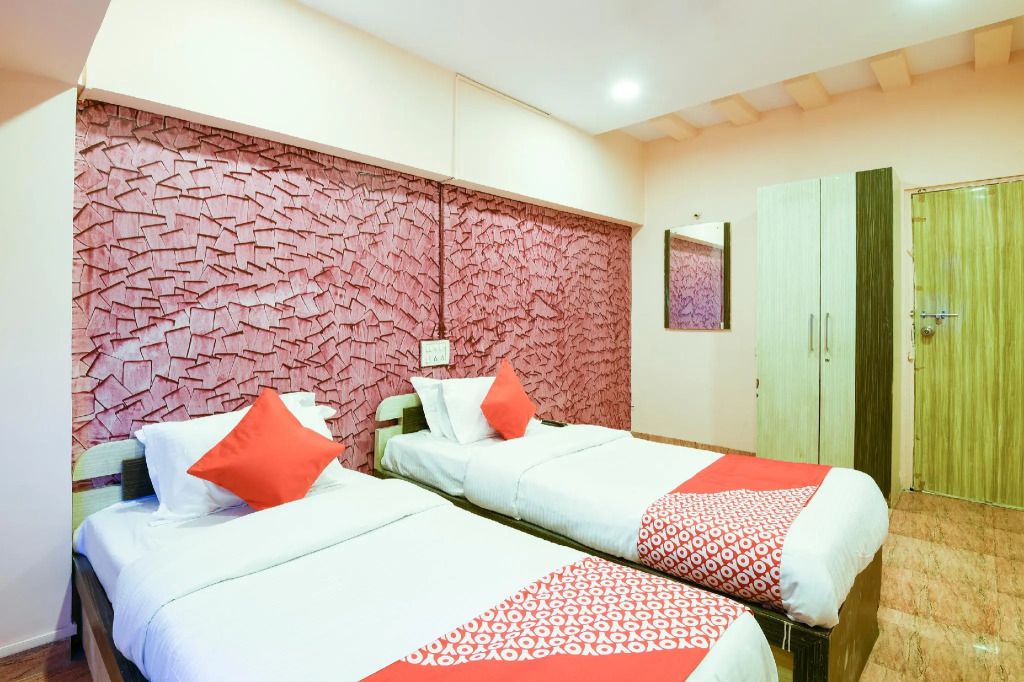 OYO Flagship 12273 Hotel Indraprastha