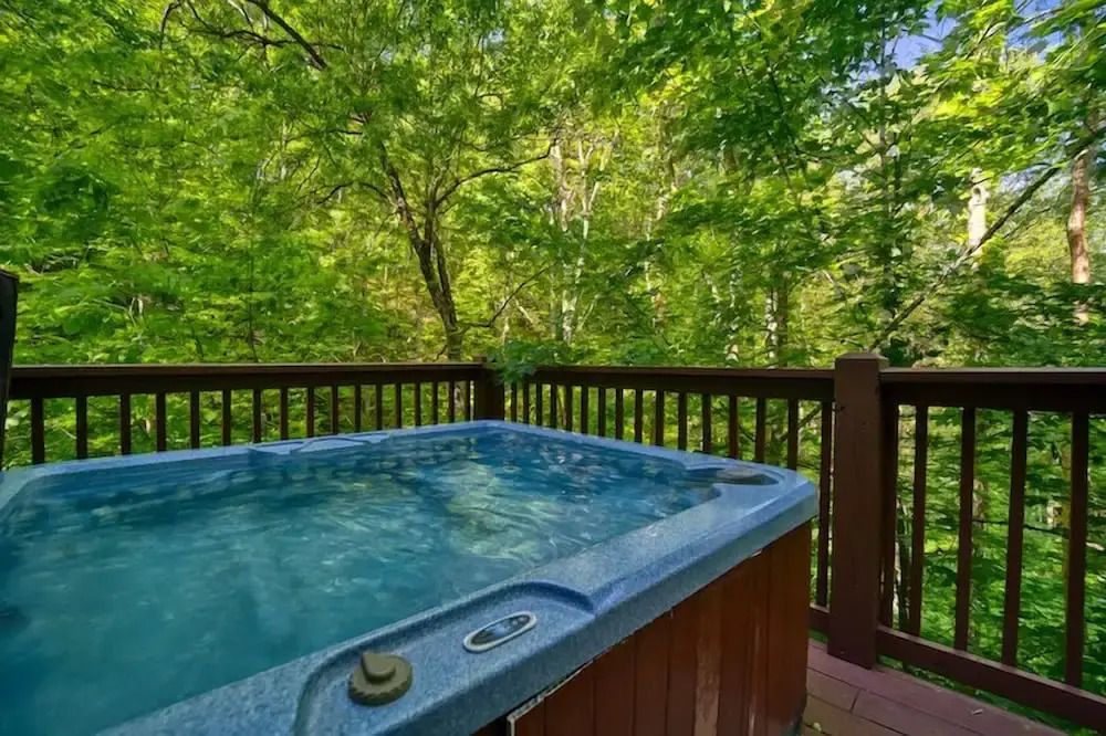 Cabin in Nature w/ Hot Tub & Games!