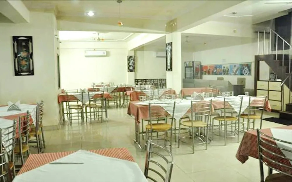 Hotel Dawat Palace
