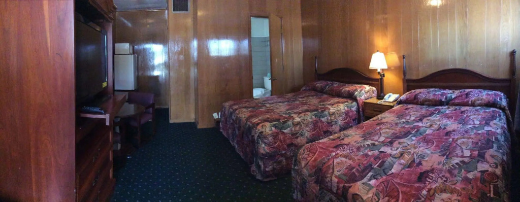 Kenwood Motel
