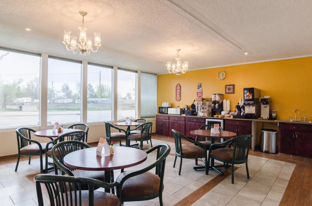 Alamo Inn & Suites