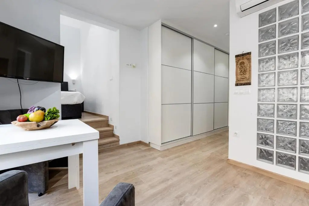 Pinzon Studios & Penthouse
