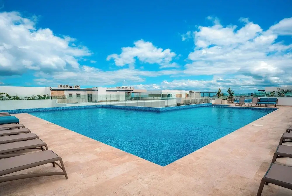 2 BR Condo - Rooftop Pool At Ipanema 504