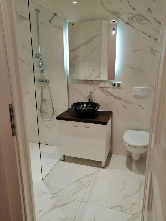 GuestHost Design Apartments