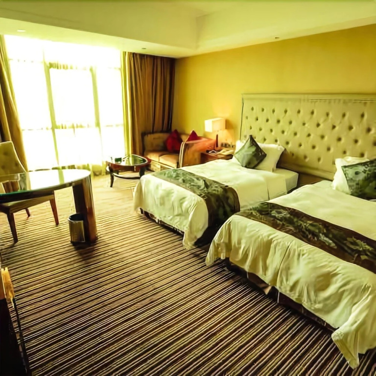 Holiday Hotel