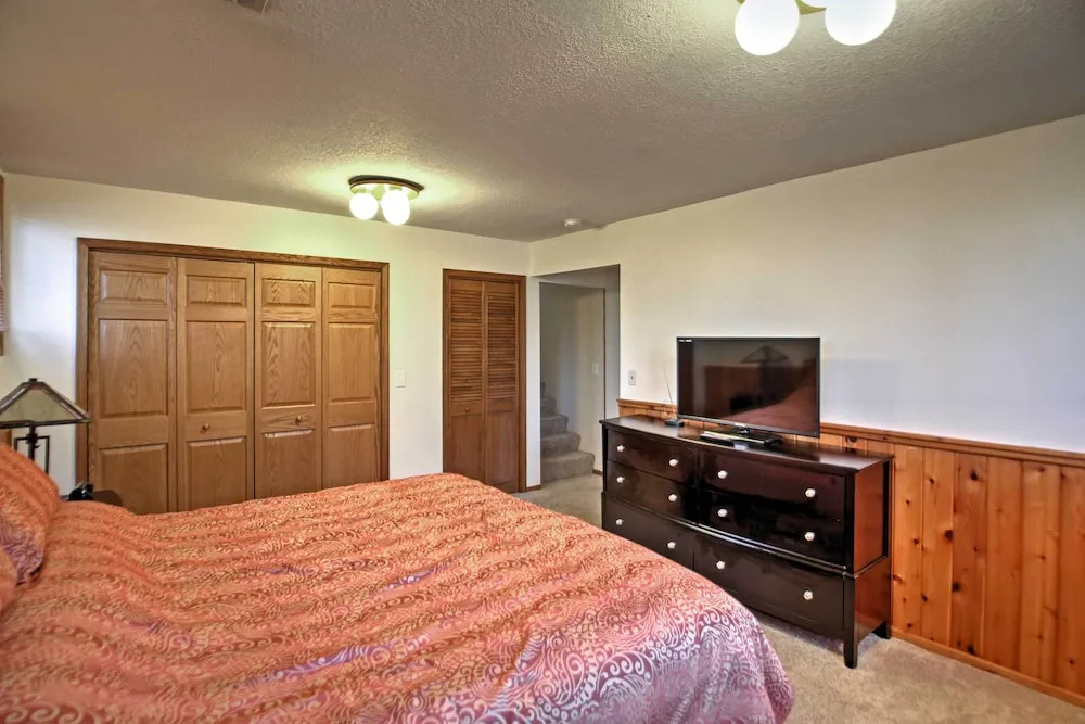 Quaint Duluth Hideaway w/ Private Fenced-in Yard!