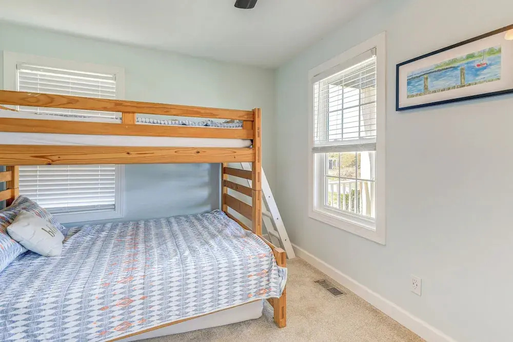 Hot Tub & Decks: North Topsail Beach Home