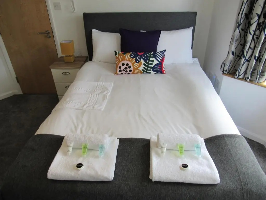 The Cambridge Suites - Tas Accommodations
