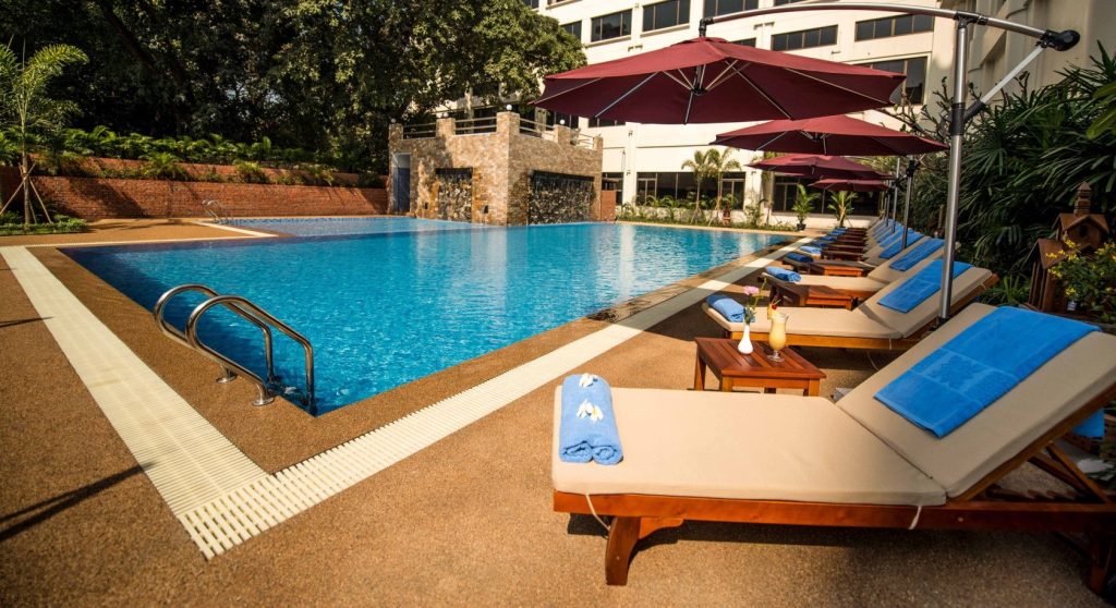 Rose Garden Hotel