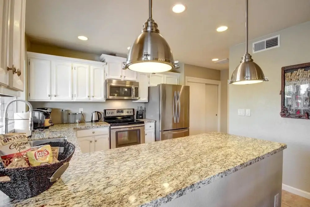 SLS Paradise - Resort Yard with FREE Heated Pool, Spa, Boccie & More.