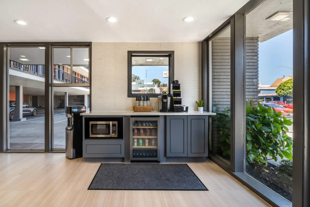 La Luna Inn, an Ascend Collection Hotel