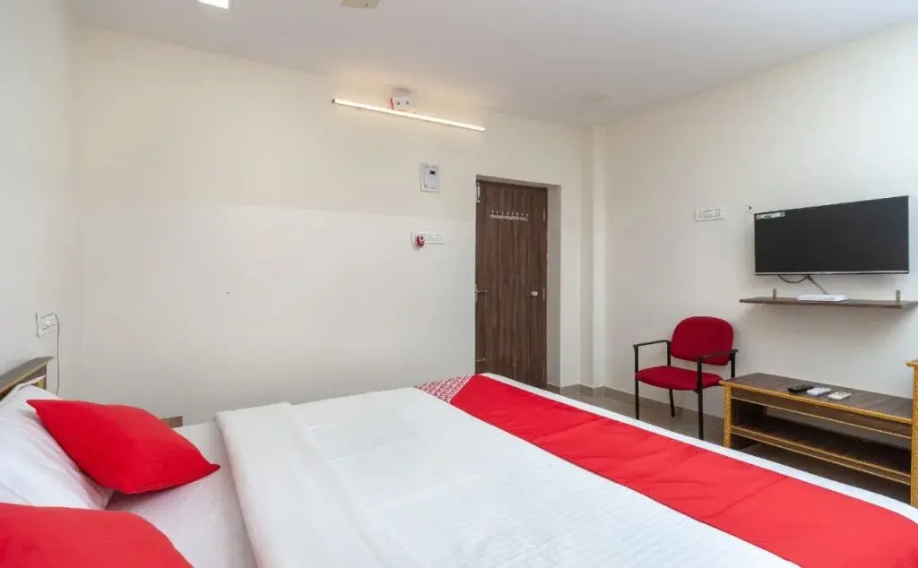Sri Surya Guest Inn By OYO Rooms