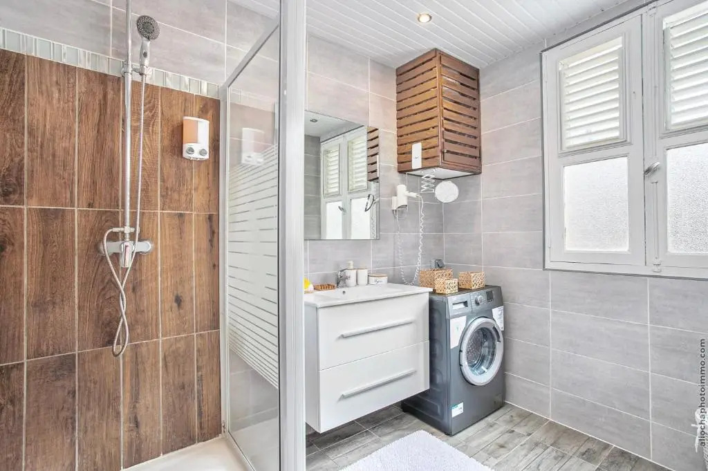 Foyal Suites