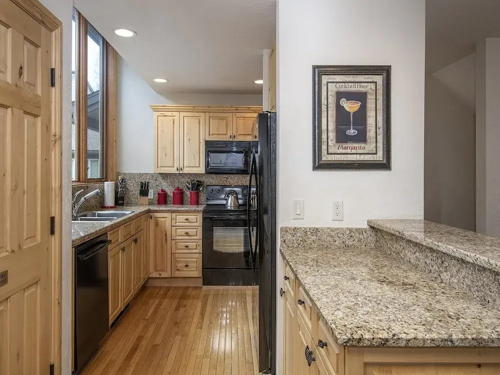 Coldstream Townhome 19