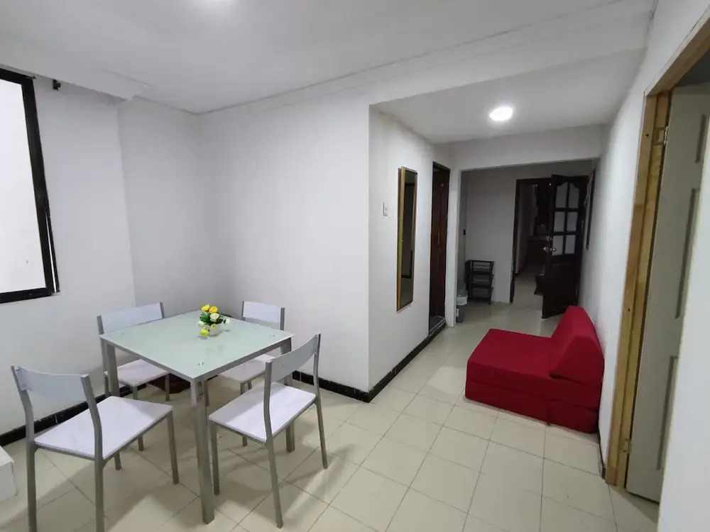 2 Bedroom Apartment Near The Sea With Air Conditioning And Wifi