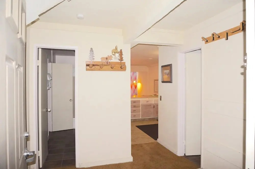 563 2 Bedroom Condo
