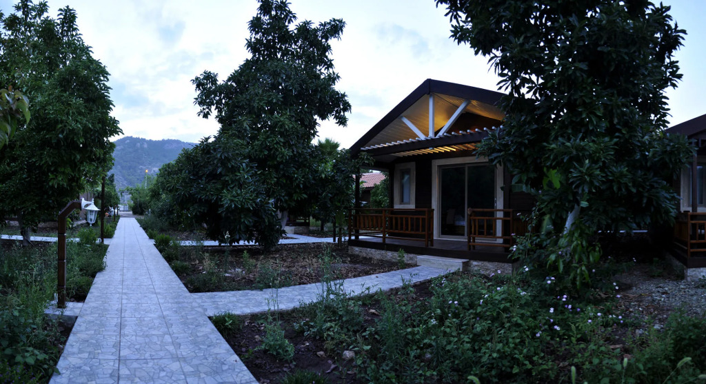 Apella Hotel