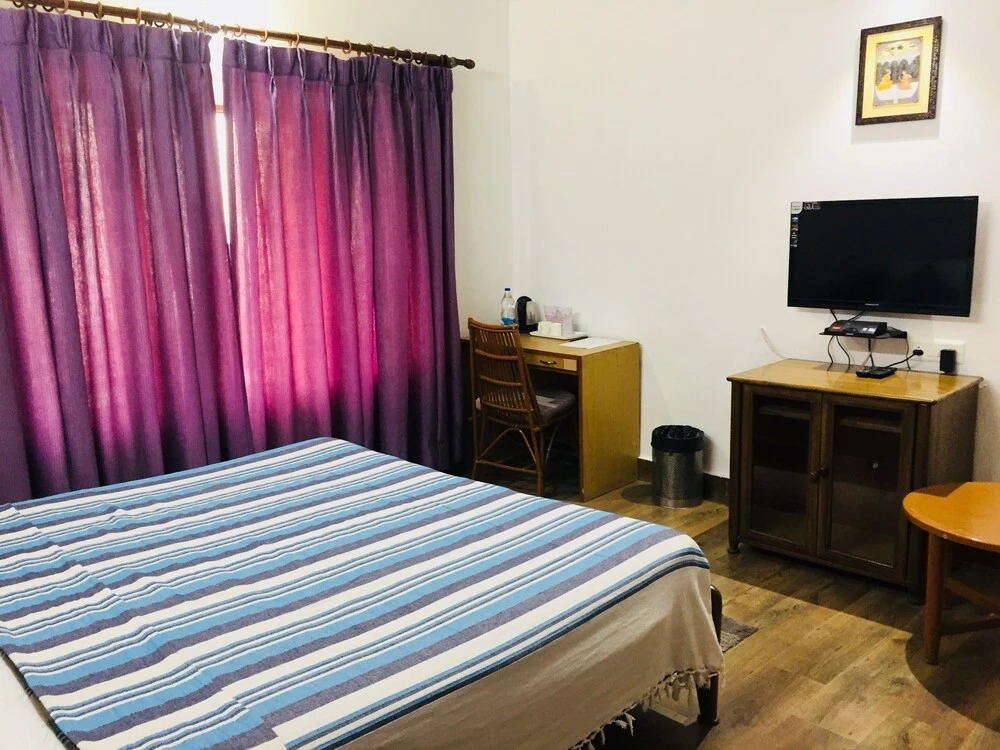 Hotel Sai Gardens