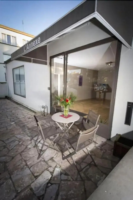 Brit Hotel du Parc Niort Centre-Parking gratuit