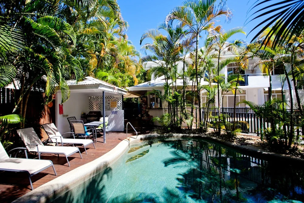 Latitude 16 Tropic Sands