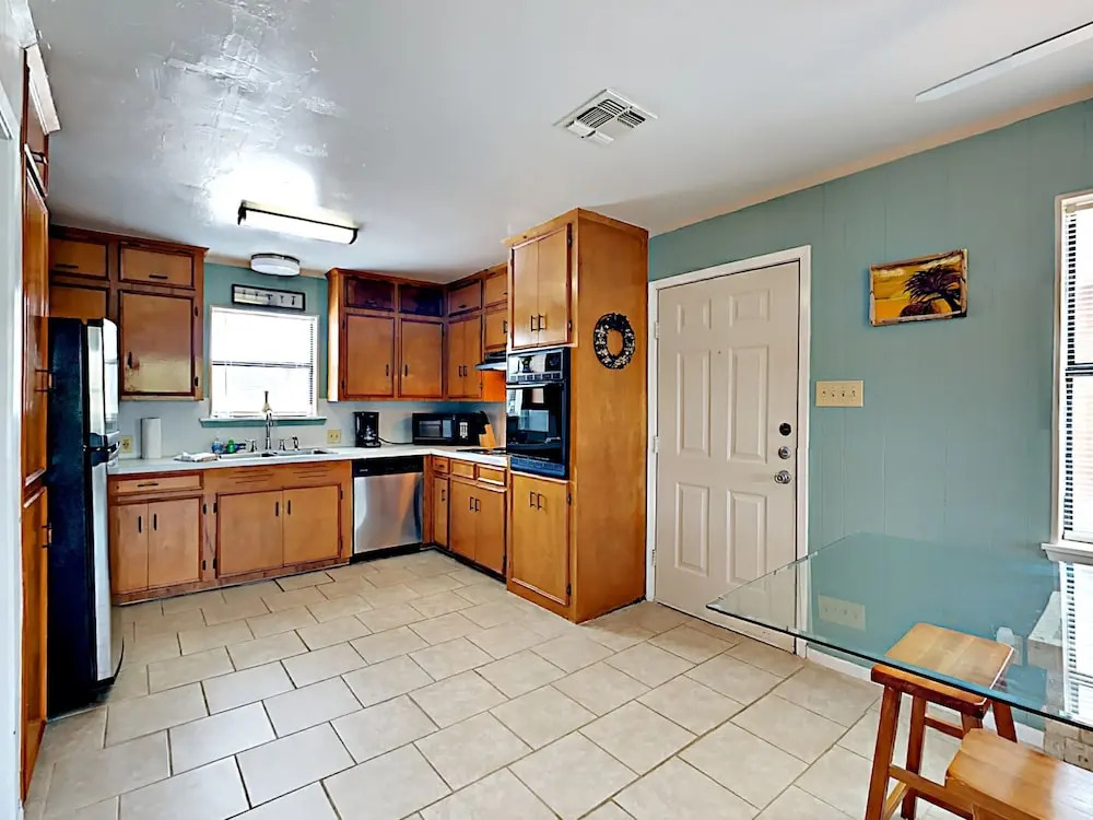 Loki Upper - One Bedroom Bungalow