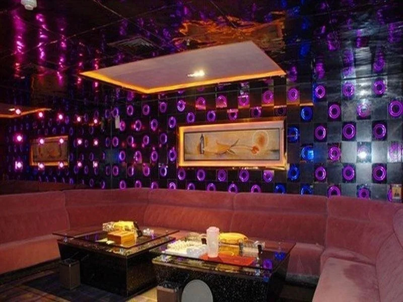 Out Sky Hotel