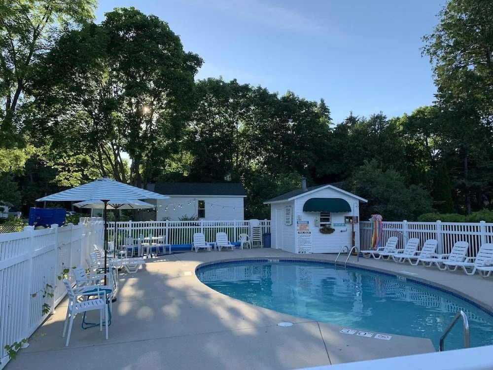 Cedar Court Inn