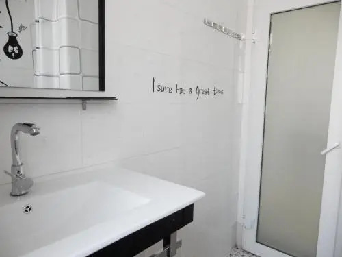 Charming Room-5 Min To Subway