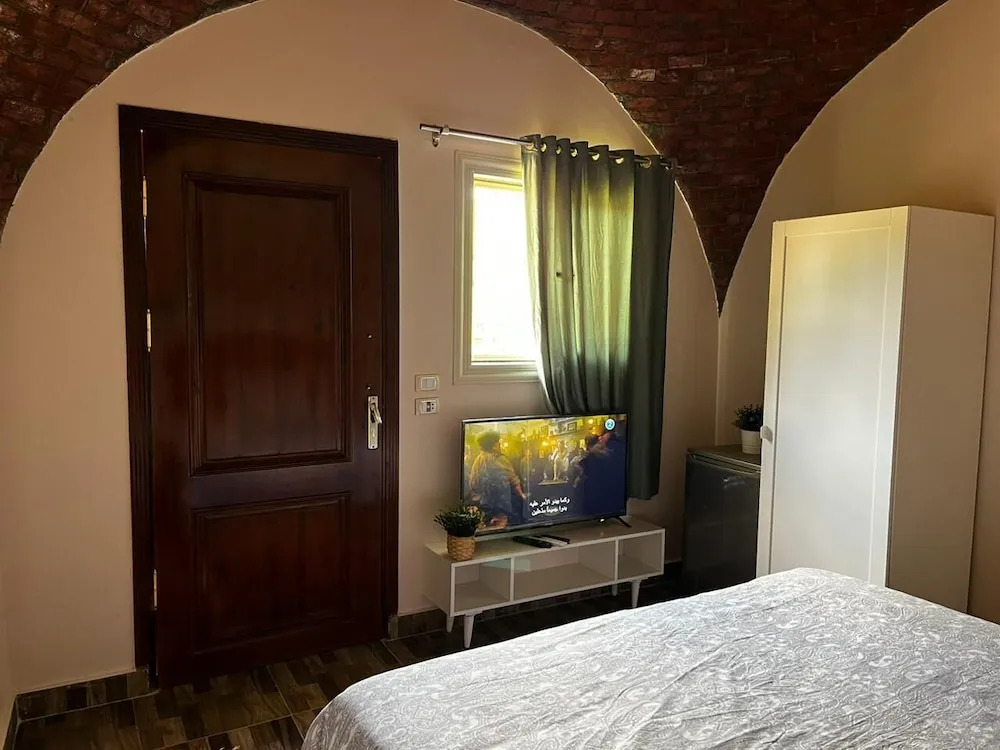 King Sahure Pyramid Inn