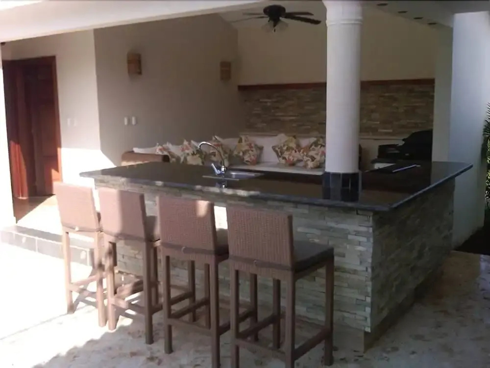 Vacation Villa Gated Only Minutes From Downtown
