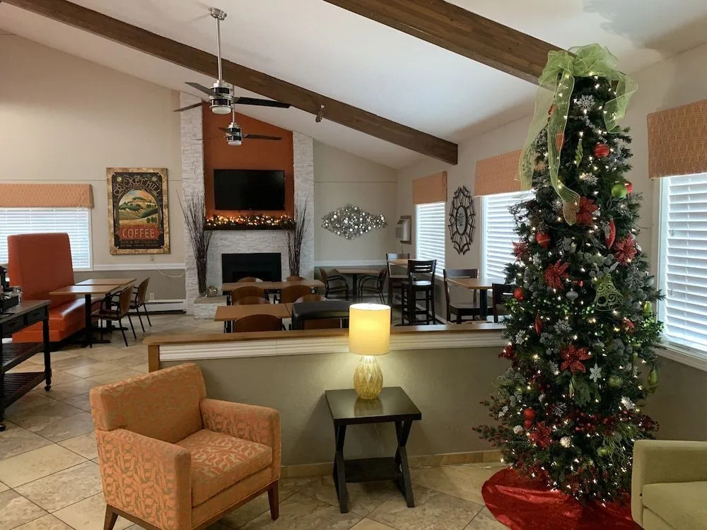 Nichols Inn & Suites