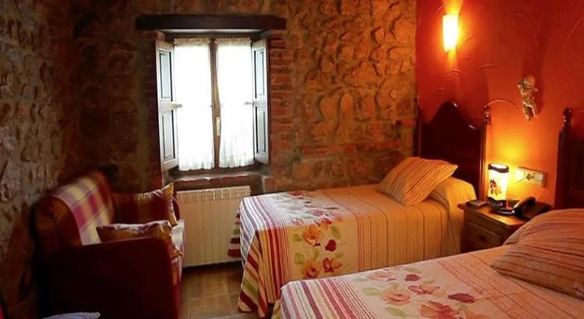 Hotel Intriago I & II