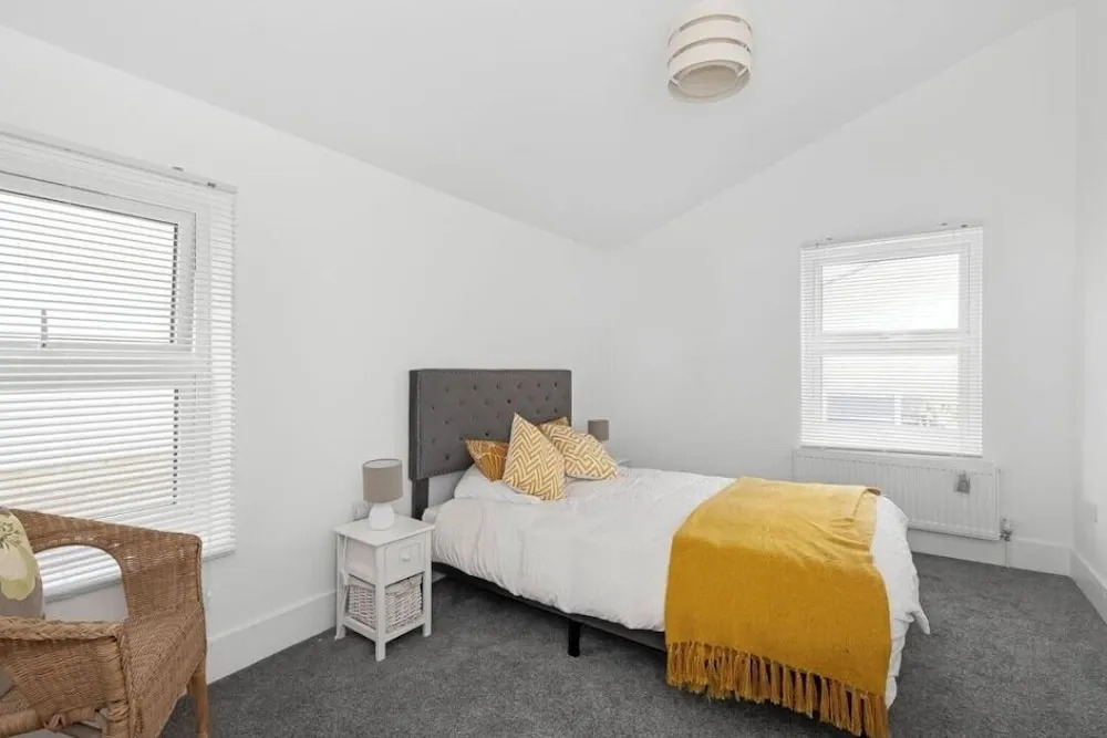 Spacious London 3 bedroom Garden House