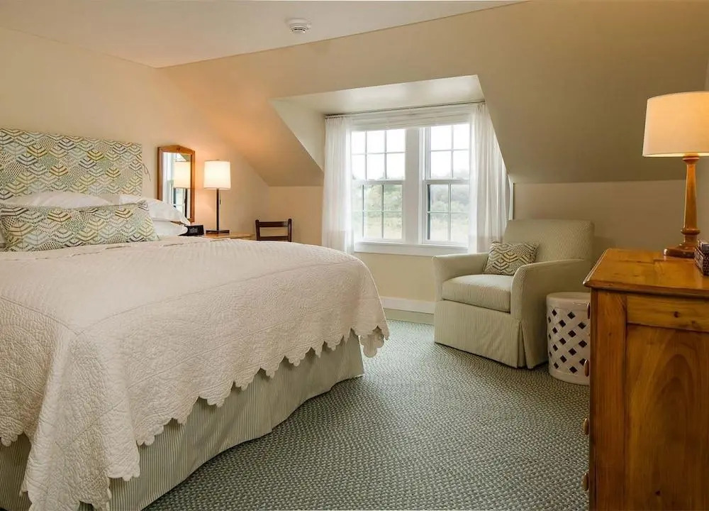 Weekapaug Inn
