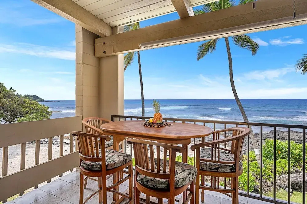 Ocean Front - Watch Dolphins From the Lanai - Wi-fi - Next to Beach- Vrkcv
