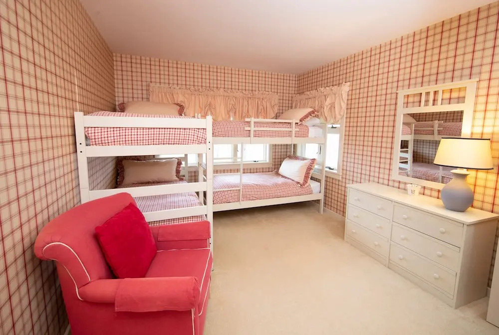 Luxury 6Br Solitude Village- Indoor Bball Court, Private Tub Home
