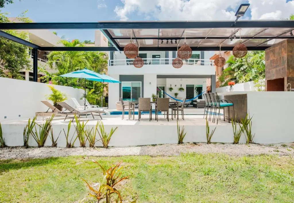 Luxury Pool & Beach House At The Mayan Riviera
