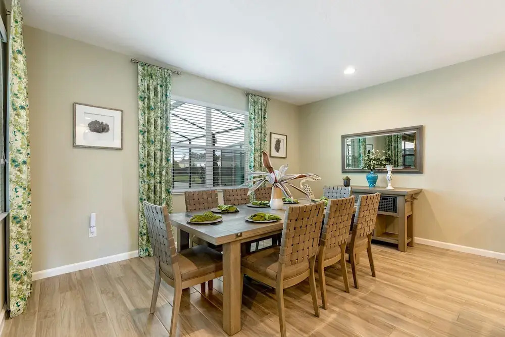 Lake Views, Private Pool & Spa, Games Room..
