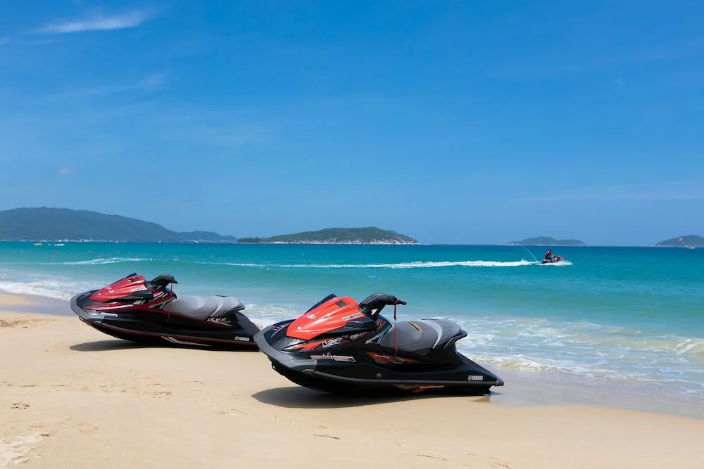 Yalong Bay LanSeJiaRi Villa Aprtment