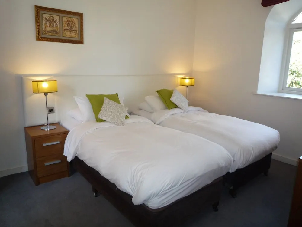 Castlemartyr Mews