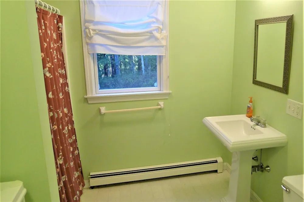 300 Gross Hill - 3 Bedroom House
