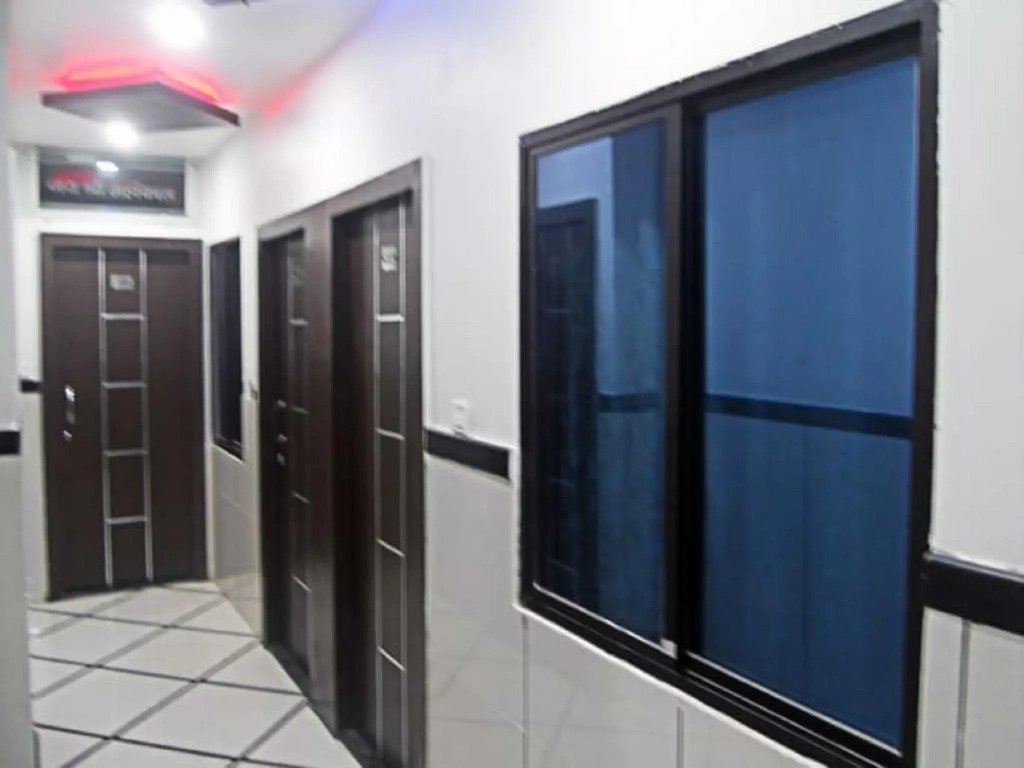 Hotel Shree Dwarkadhish Palace
