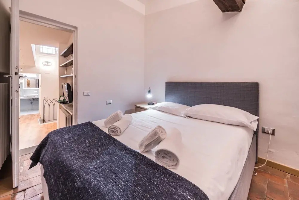 Stunning 2BD Apt 7min Walk to Duomo