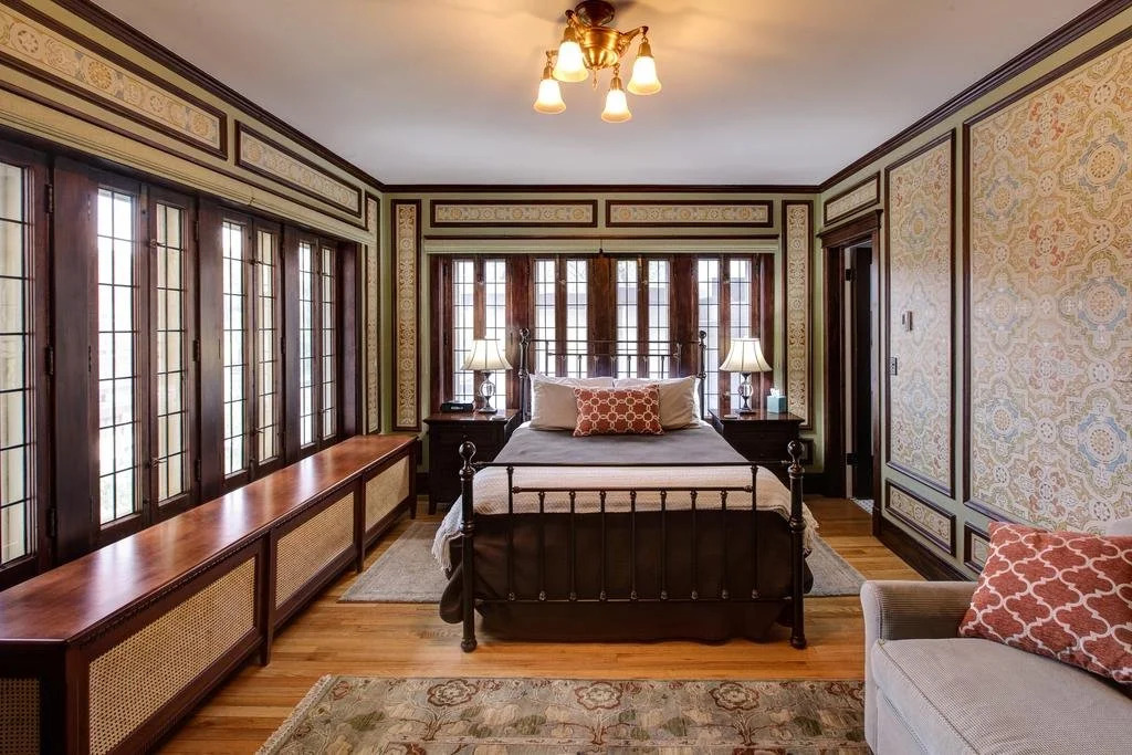 Lang House Chicago