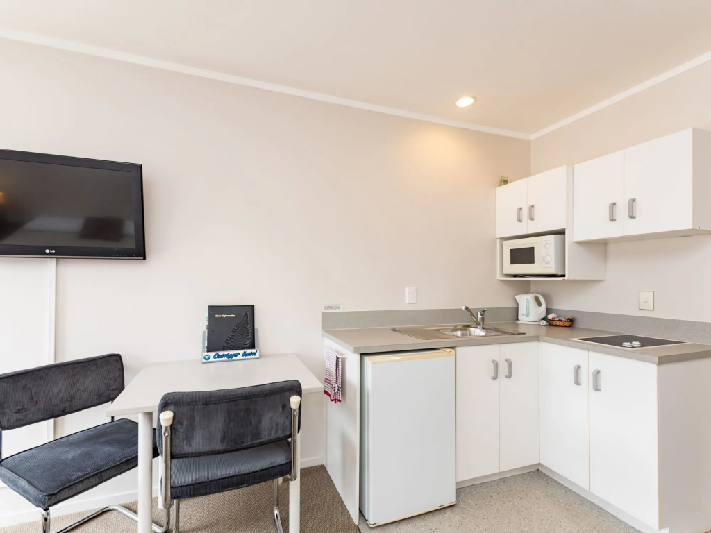 Outrigger Motel