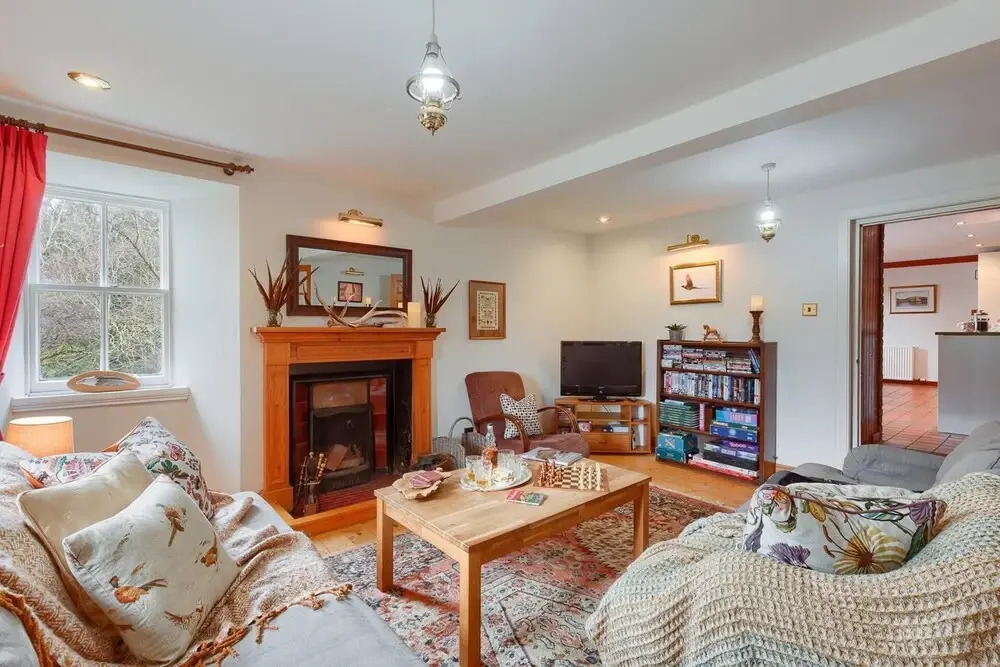 Spacious Characterful House W/views & Large Garden