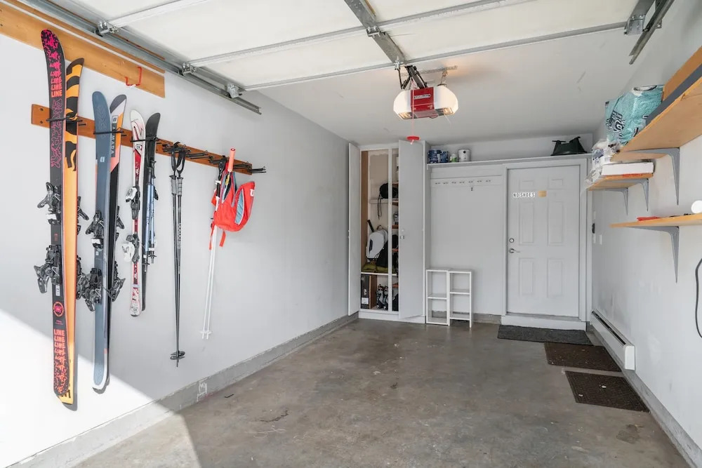 Quail Run 5 3 Bedroom Condo by RedAwning